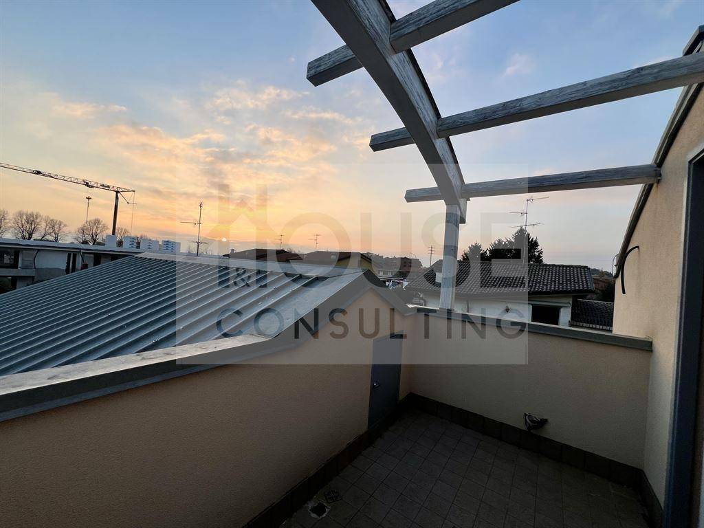 Casa indipendente a Arcore in VIA VITTORIO VENETO, 20 - Foto 3