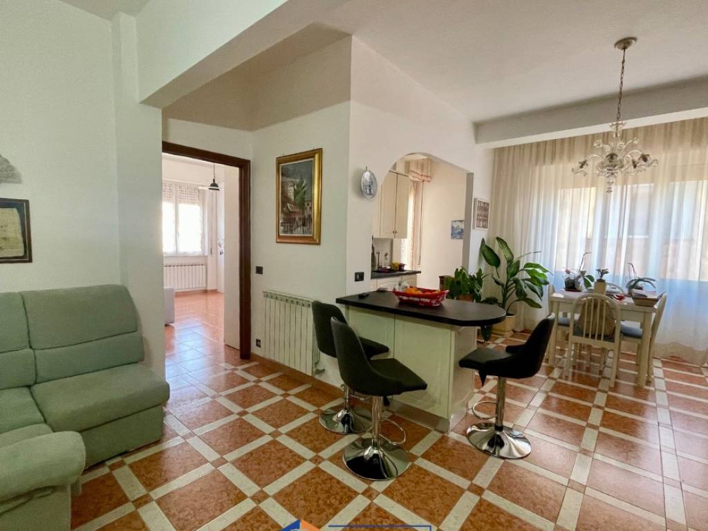 Appartamento a Savona in Via Filippo Turati, 17 - Foto 3