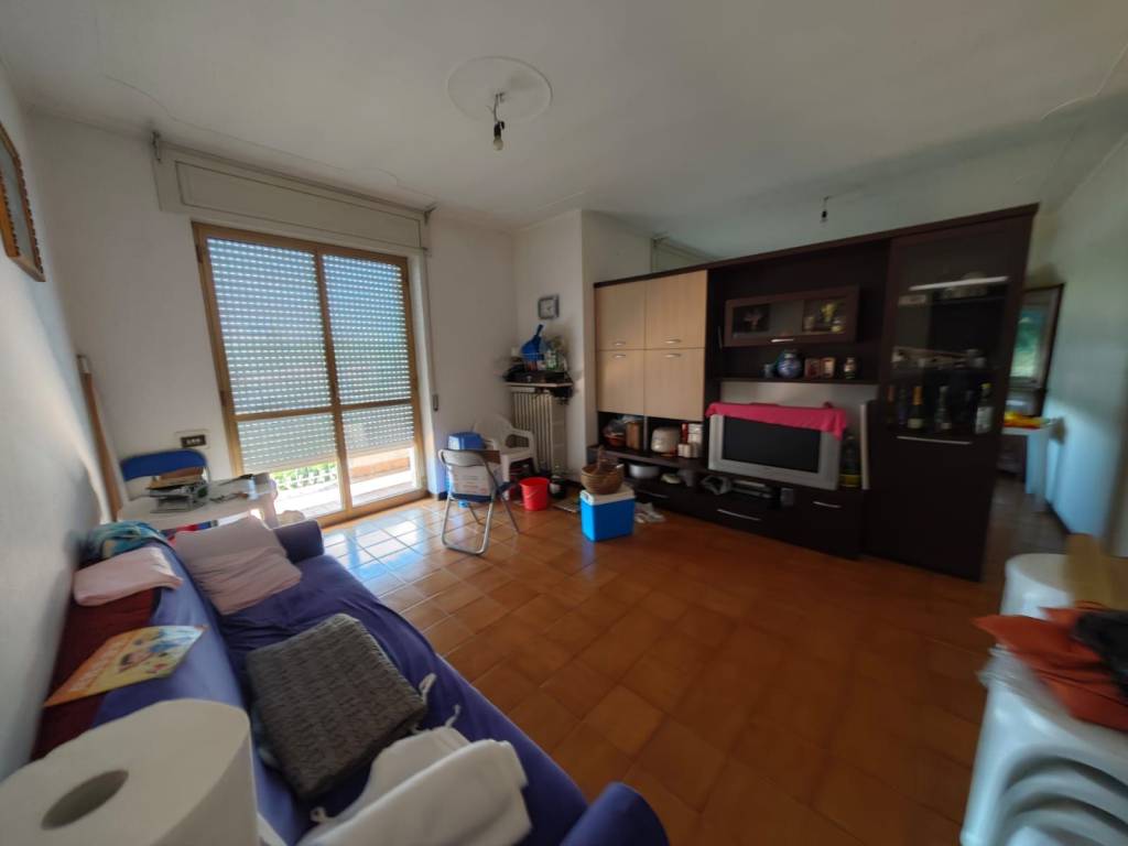 Villa a Jerago con orago in Via Alcide De Gasperi - Foto 3