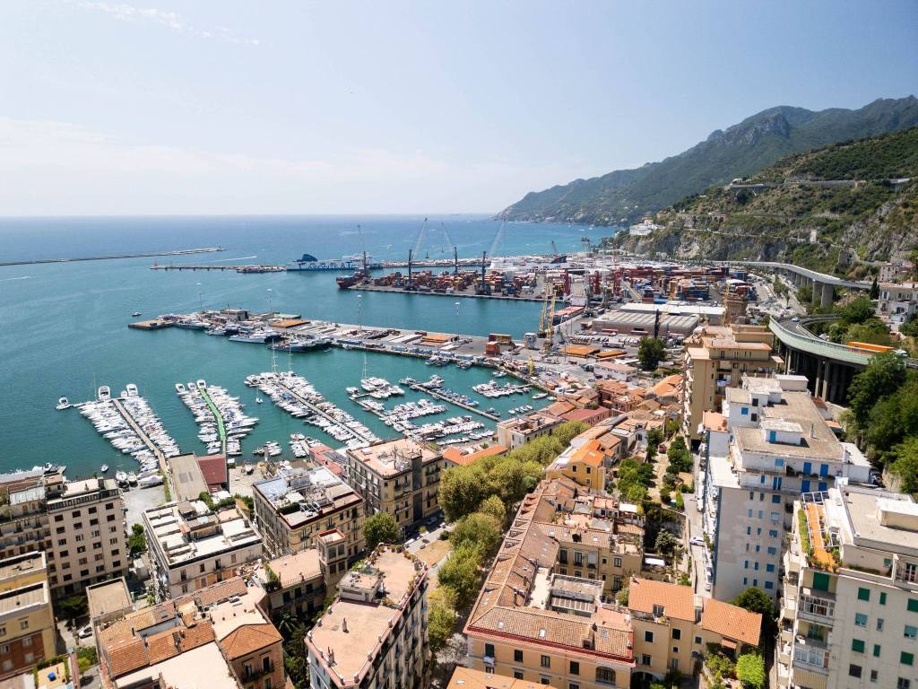 Appartamento a Salerno in Via Madonna del Monte, 29 - Foto 2