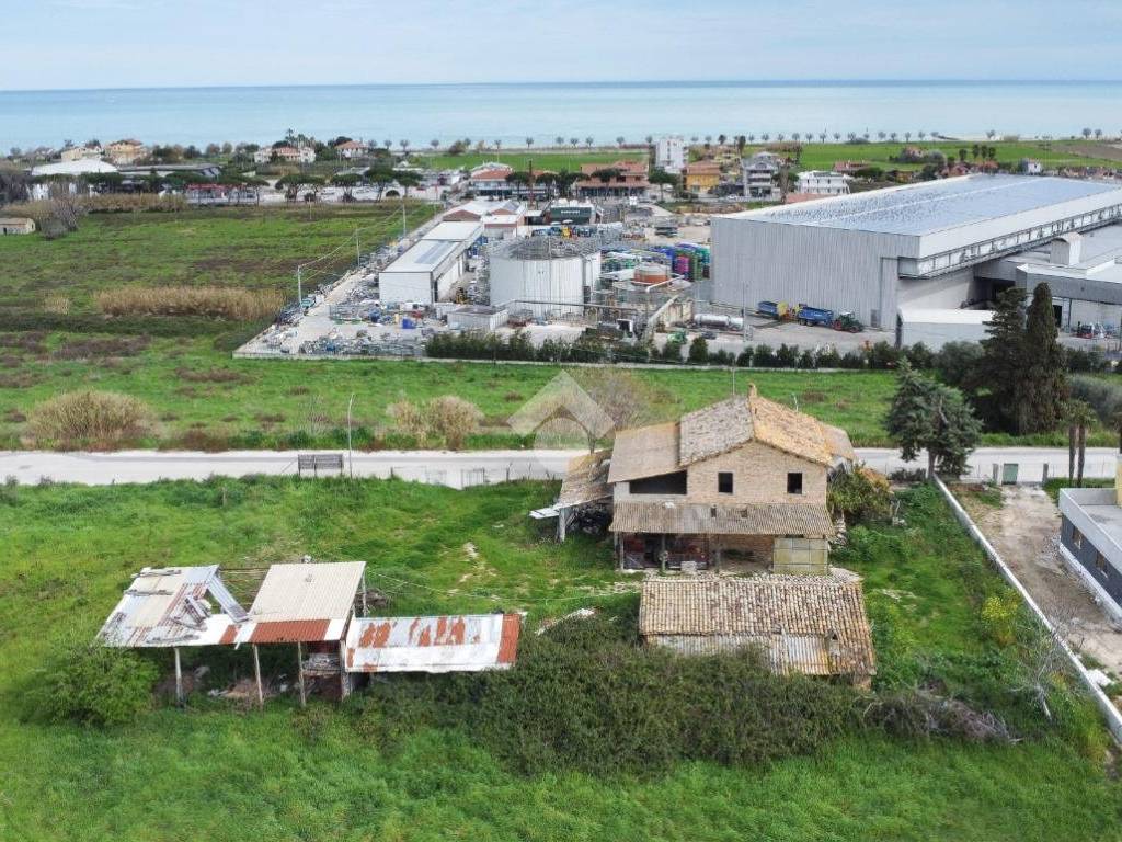 Rustico / casale a Roseto degli abruzzi in Via Fonte della Marina, 9 - Foto 3