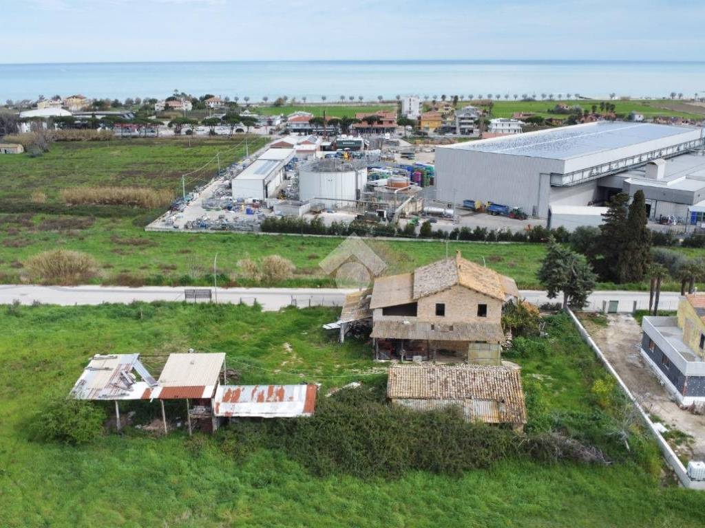 Rustico / casale a Roseto degli abruzzi in Via Fonte della Marina, 9 - Foto 5