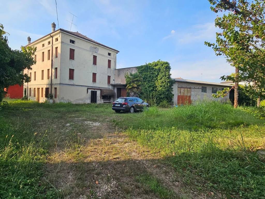 Villa a Prata di pordenone in Via Cavour, 16 - Foto 2