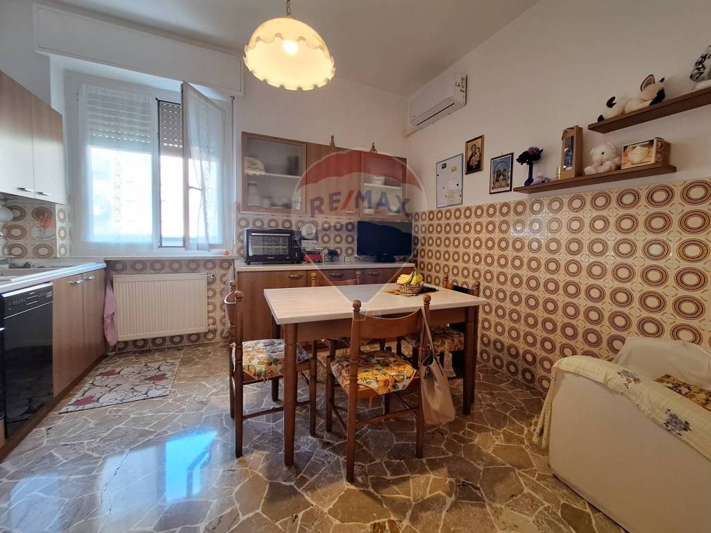 Appartamento a Gorla minore in via Matteotti, 27 - Foto 5