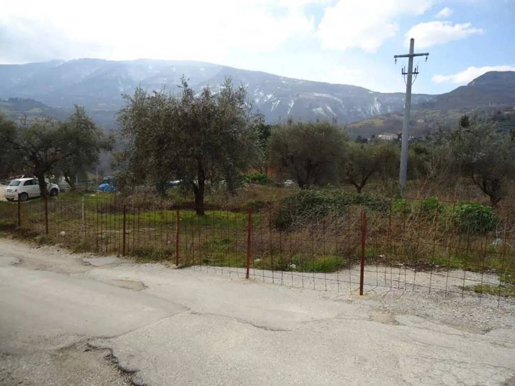 Villa a Folignano in Area Residenziale Folignano Zona San Benedetto Folignano - Foto 3