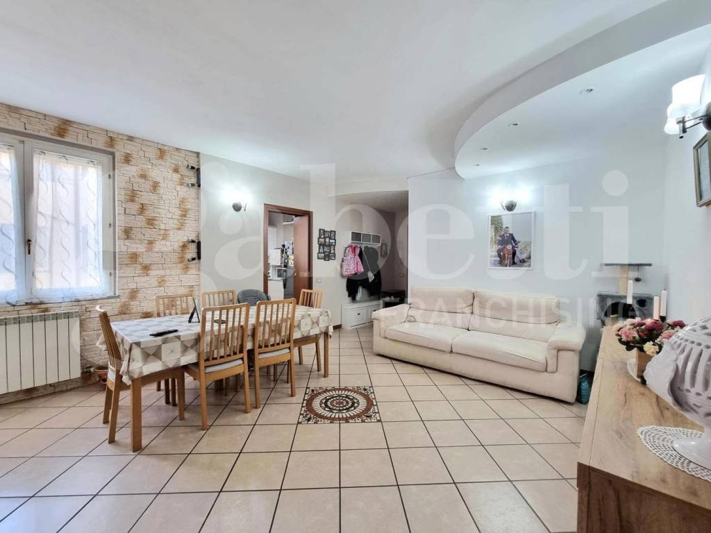 Appartamento a Lecco in via Rovinata, 37 - Foto 3