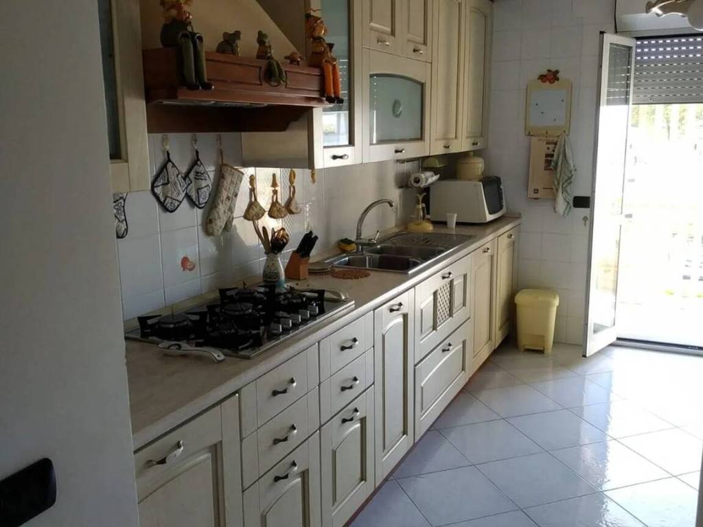 Appartamento a Taranto in Viale Unita' D'Italia, 177 - Foto 4