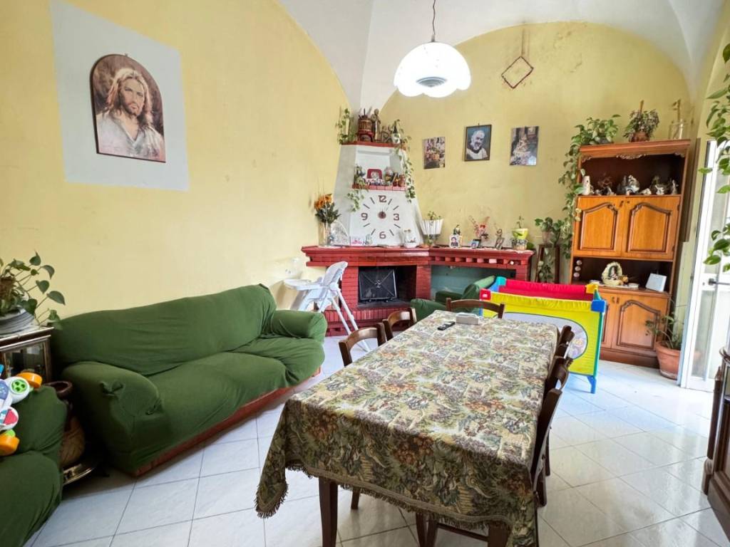 Appartamento a Roccapiemonte in Piazza G. Polichetti - Foto 5
