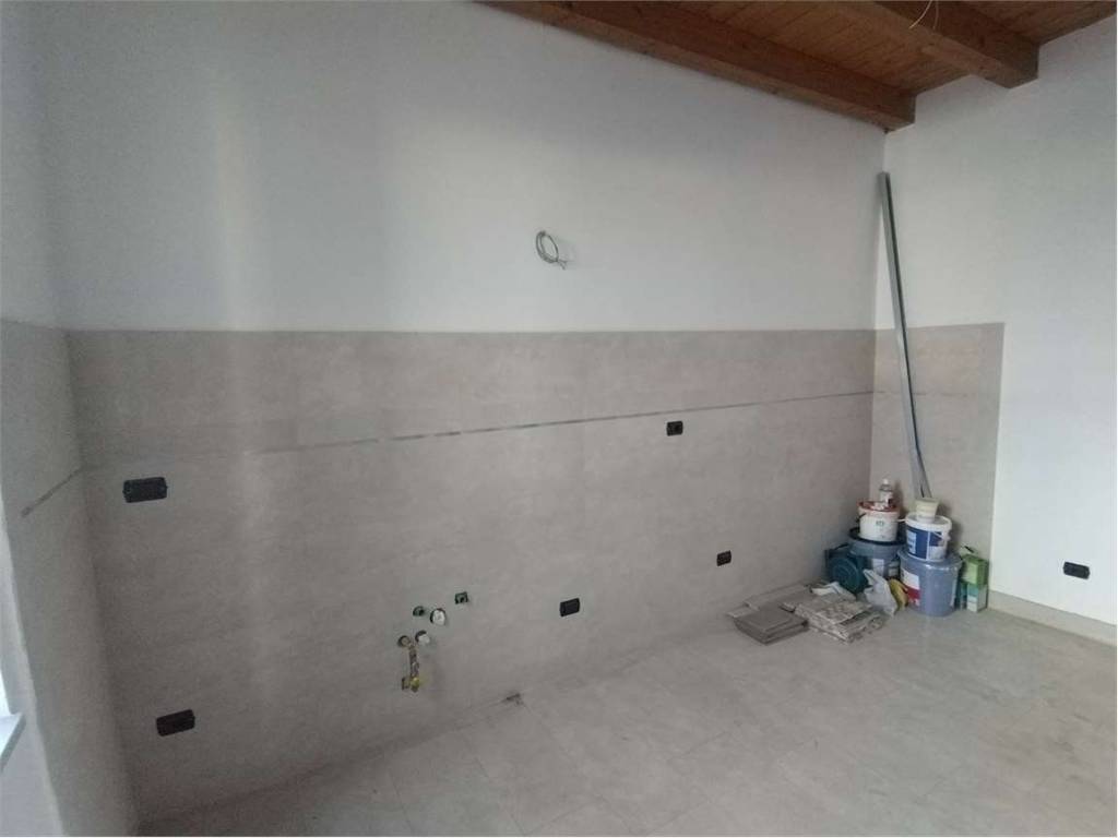 Appartamento a Sarzana in via turì - Foto 5