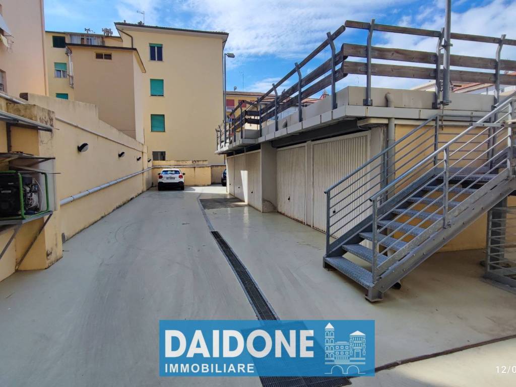 Box / garage a Livorno in Via Accademia Labronica, 12 - Foto 2