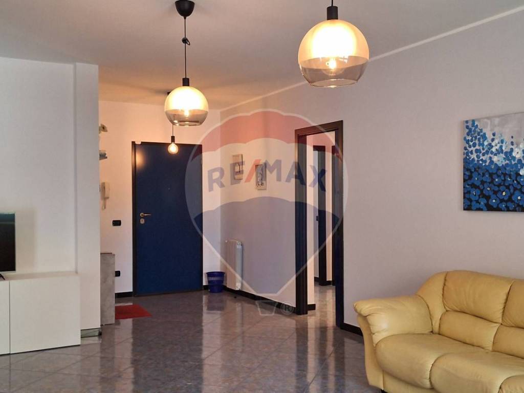 Appartamento a Rosolini in viale Ins. R. Errante, 1 - Foto 2