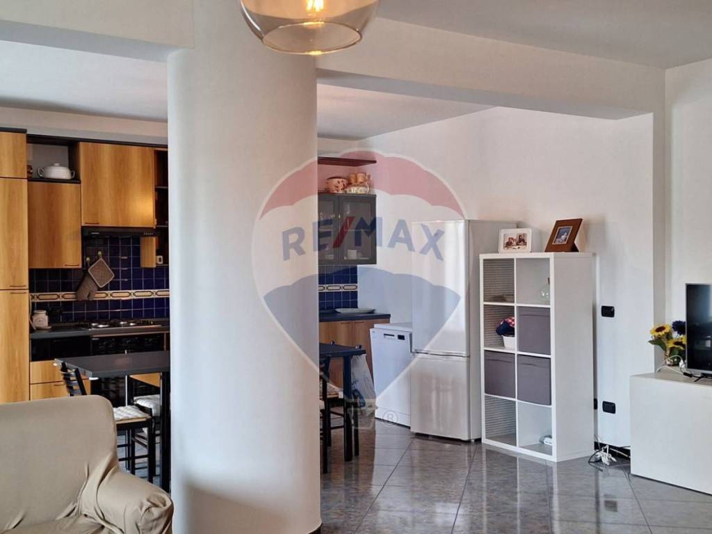 Appartamento a Rosolini in viale Ins. R. Errante, 1 - Foto 3