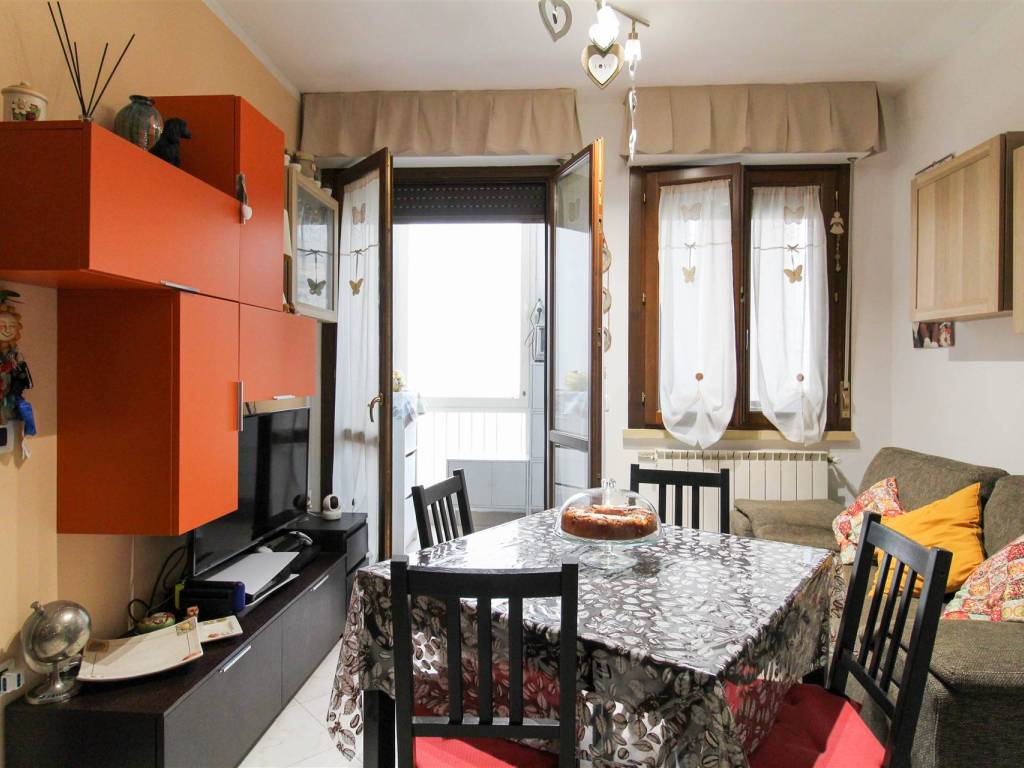 Appartamento a Cecina in Via Ersilio Ambrogi - Foto 2