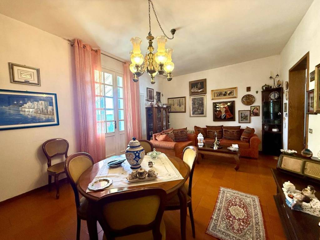 Appartamento a Cecina in via Armando Diaz , 3 - Foto 3