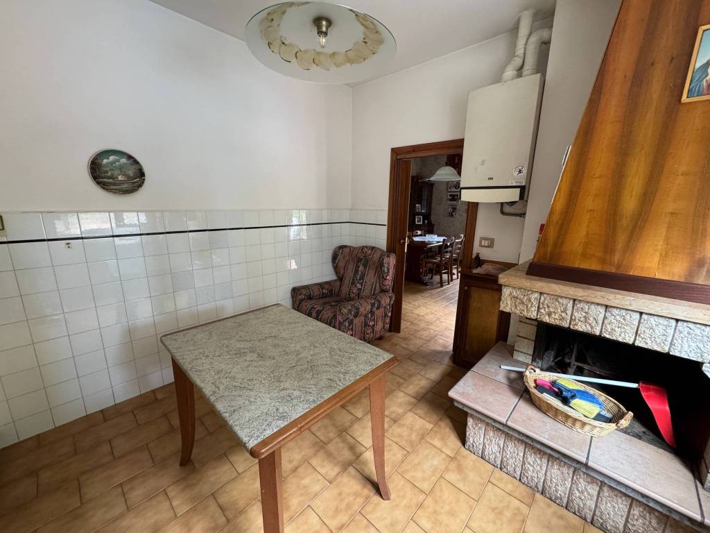 Appartamento a Montegranaro in Via Umbria, 46 - Foto 4