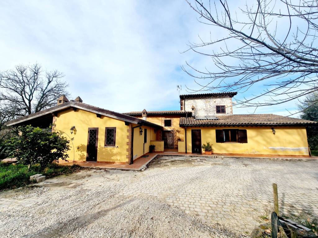 Villa a Amelia in Strada di Campo Sardella - Foto 2