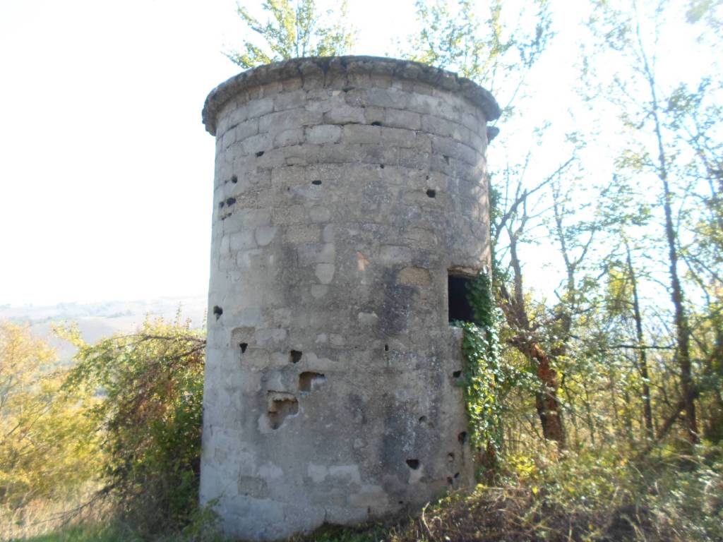 Rustico / casale a Montefalcone appennino in Strada Statale 433 - Foto 3