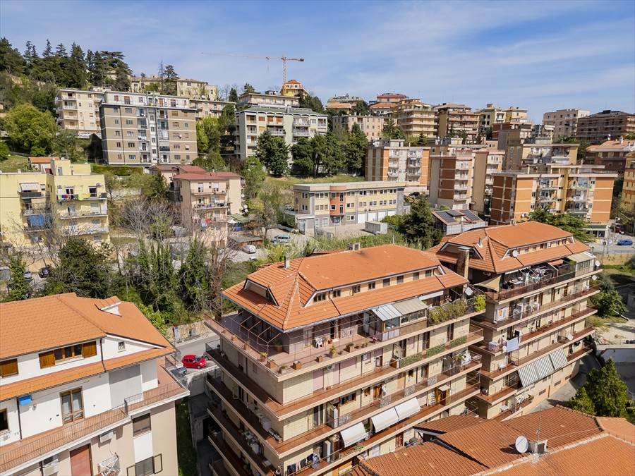 Appartamento a Chieti in Via Gen. Spatocco - Foto 5