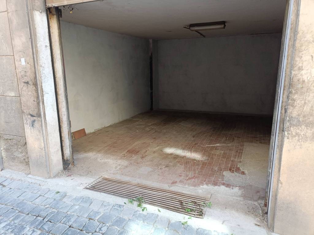 Box / garage a Viterbo in Via del Meone - Foto 4