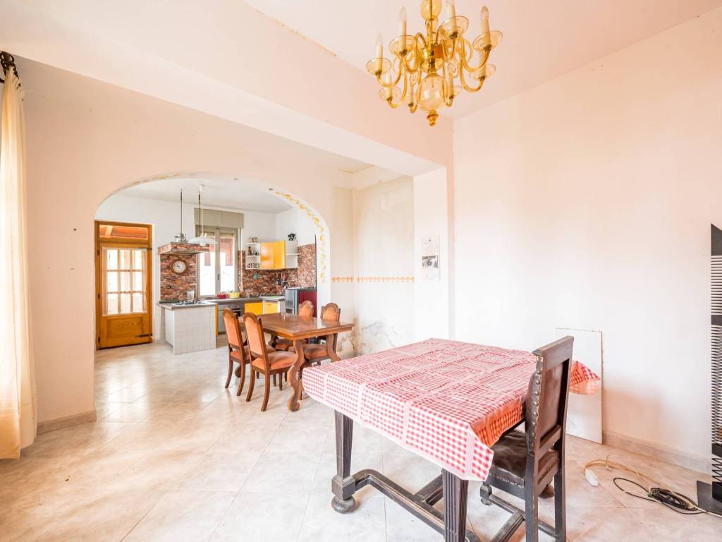 Villa a Santa vittoria d'alba in Via Alba, 23 - Foto 5