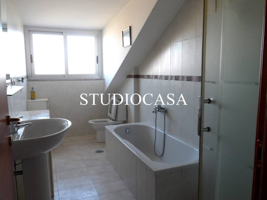 Attico / mansarda a San nicola la strada - Foto 4