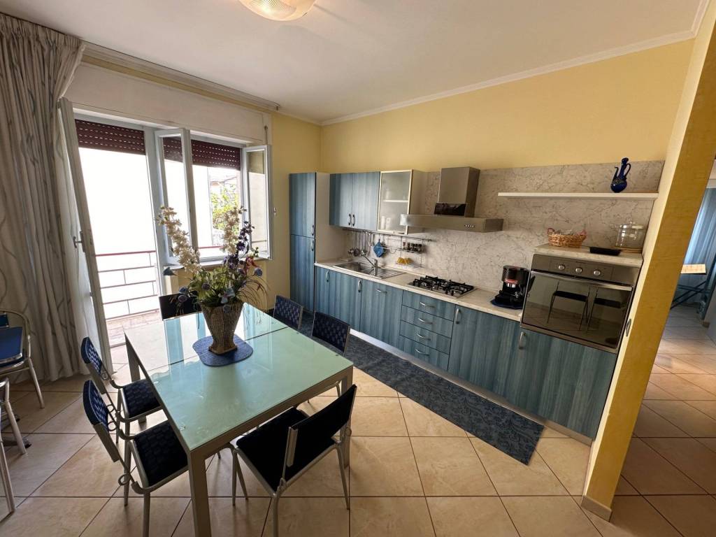 Appartamento a San benedetto del tronto in Via Trento, 12 - Foto 2