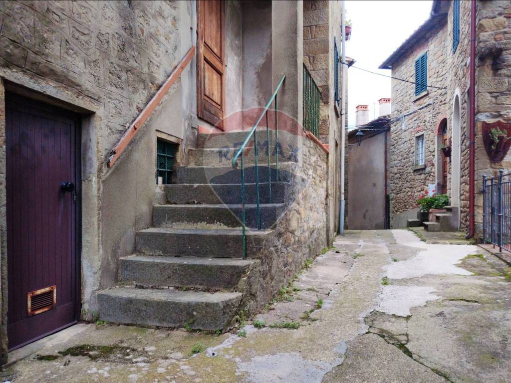 Appartamento a Loro ciuffenna in Via della Valle, 32 - Foto 3