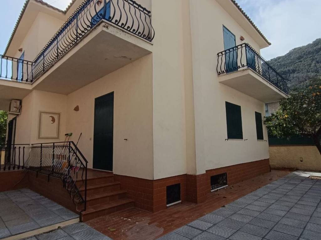 Villa a San felice circeo in Via Sabaudia - Foto 2