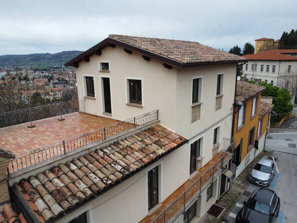 Villa a Gualdo tadino in Piazza Guglielmo Marconi - Foto 2