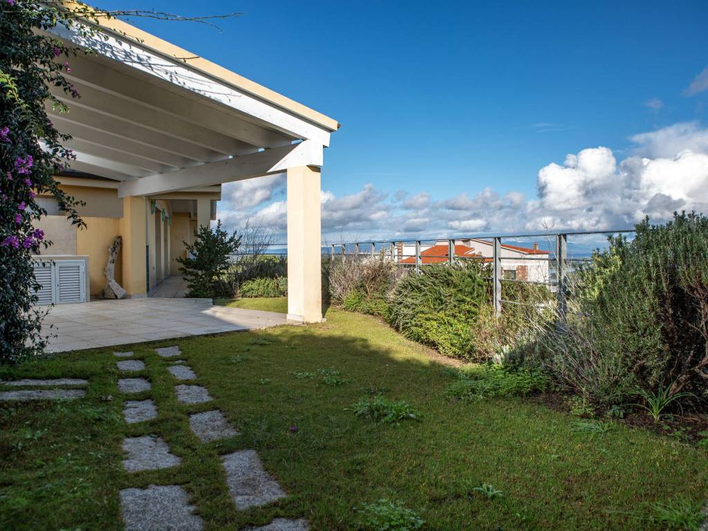 Villetta a schiera a Santa teresa gallura in Via Liccia di Fora - Foto 2