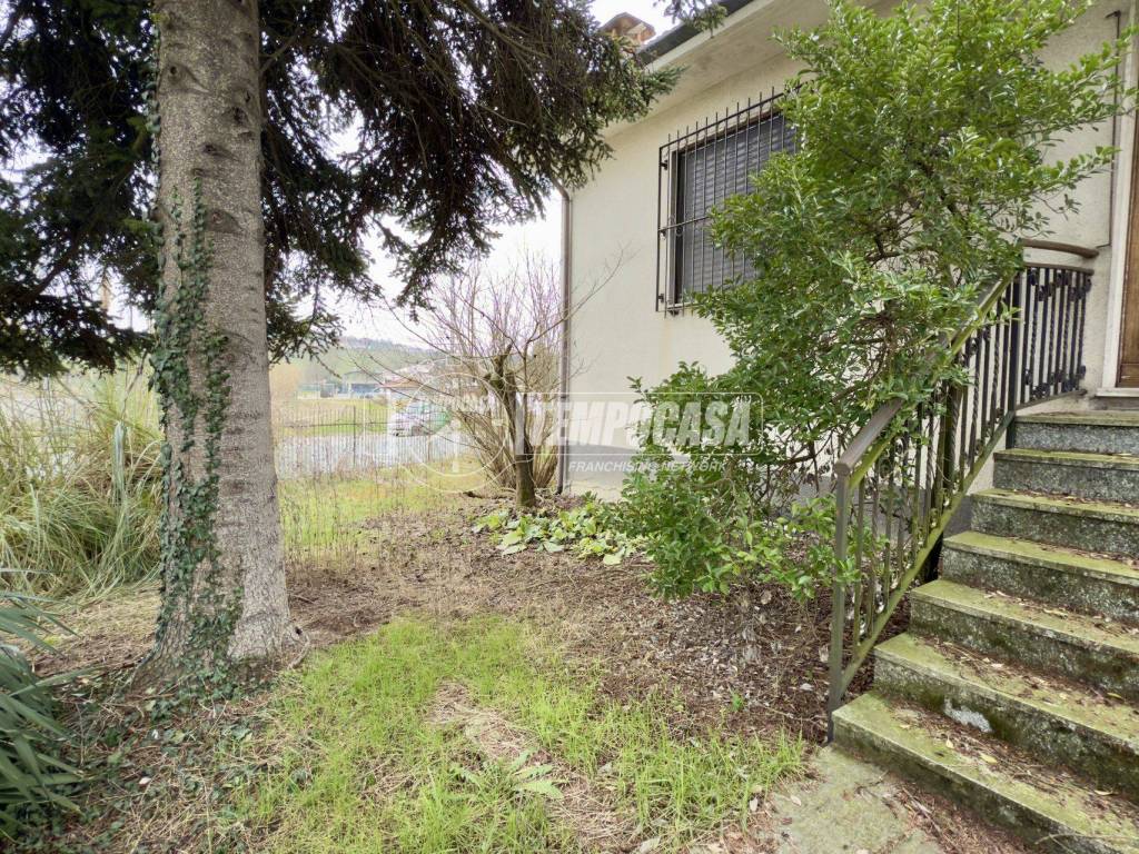 Casa indipendente a Montiglio monferrato in Via Stazione - Foto 2