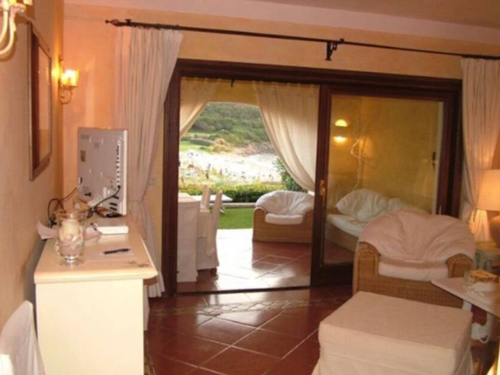 Appartamento a Arzachena in Via Capo Ferro, 137 - Foto 4