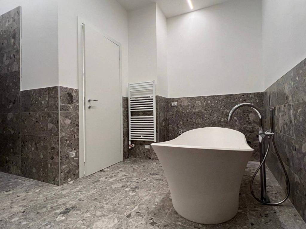 Appartamento a Sondrio in Piazza Campello - Foto 2