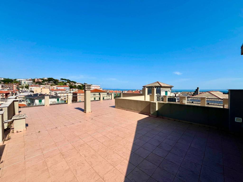 Appartamento a Celle ligure in Via Santi Giacomo e Filippo, 2 - Foto 2