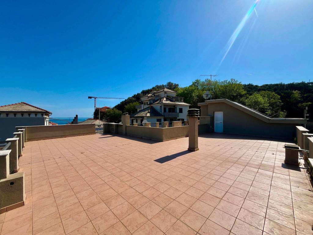 Appartamento a Celle ligure in Via Santi Giacomo e Filippo, 2 - Foto 4