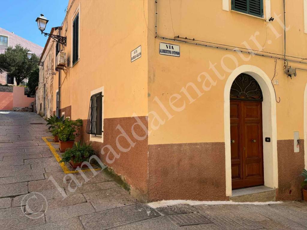Appartamento a La maddalena in Via A. Alibertini, 12 - Foto 2