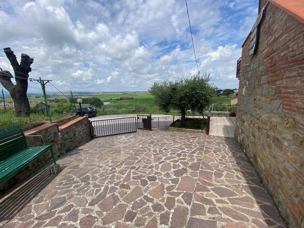 Casa indipendente a Paciano in strada provinciale 310 - Foto 2