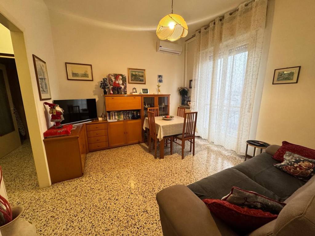 Appartamento a Vigevano in Via Carlo Farini, 42 - Foto 4