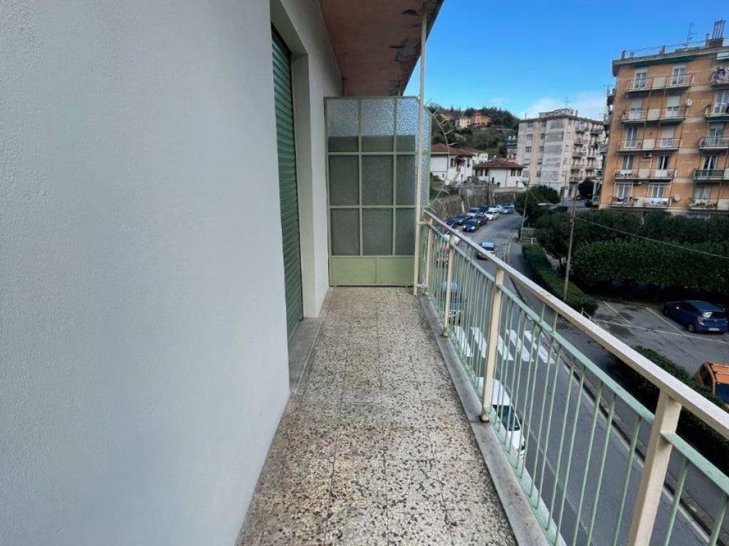 Appartamento a Genova in Via Natale Gallino - Foto 2