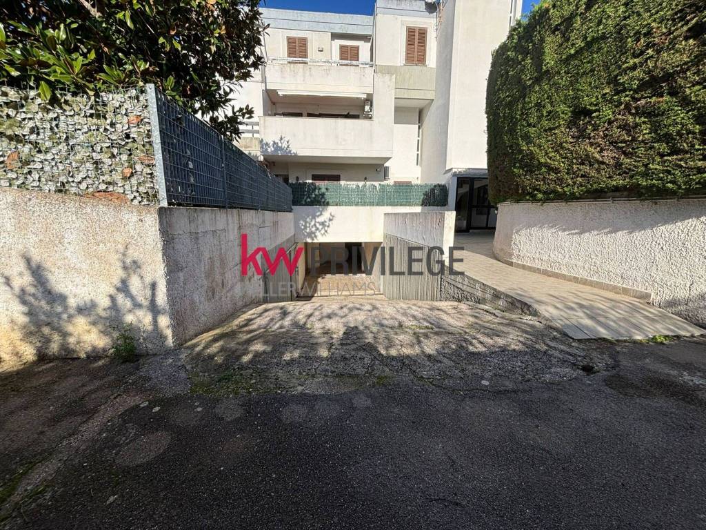 Box / garage a Brindisi in Via Ruggero De Simone, 7 - Foto 4