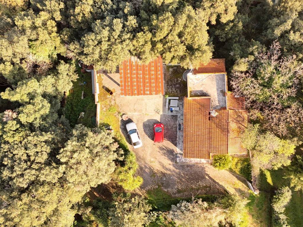 Villa a Aprilia in Via Ampollino - Foto 2