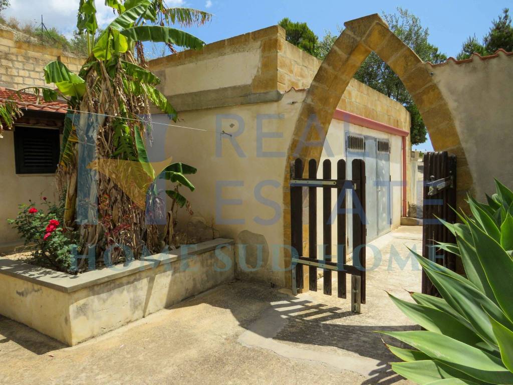 Villa a Noto in Via Tommaso Fazello, 228 - Foto 2