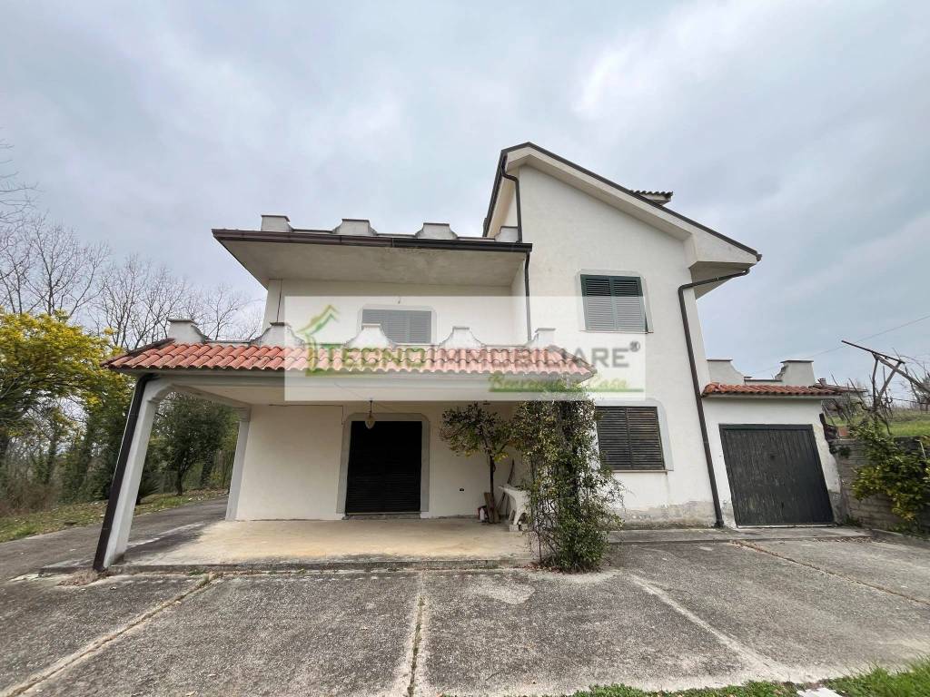 Villa a Pontecorvo in Contrada Melfi di Sopra - Foto 2