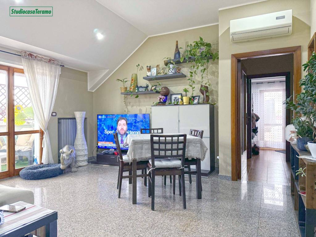 Appartamento a Teramo in Via Giulio Cesare Canzanese - Foto 2