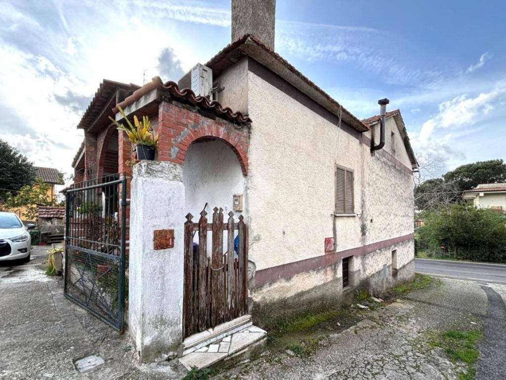 Appartamento a Cori in Via Artena, 98 - Foto 2