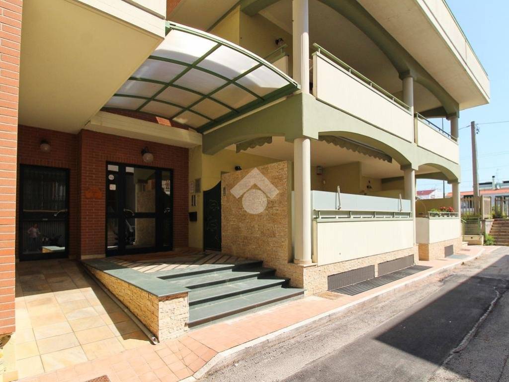 Appartamento a Roseto degli abruzzi in Via Tevere, 3 - Foto 2