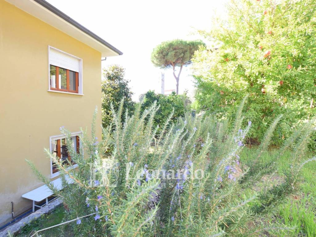 Casa indipendente a Massarosa in via dei Boschetti - Foto 2