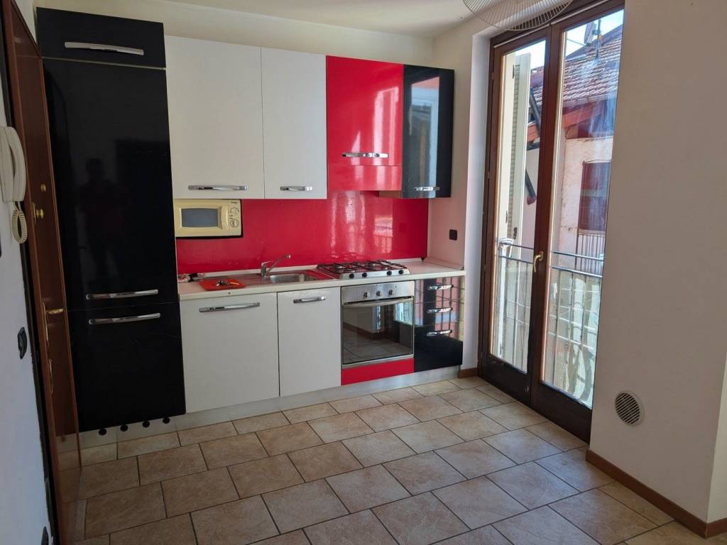 Appartamento a Besano in Via P. Girola, 25 - Foto 5