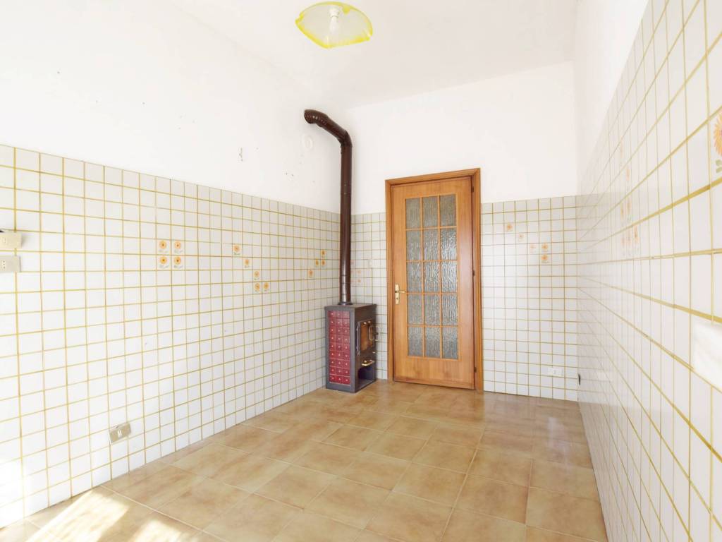 Appartamento a Roccaforte mondovì in Via Generale Dho, 21 - Foto 2