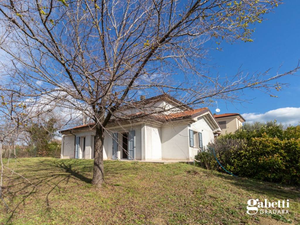 Villa a Tavullia in Strada Serre, SNC - Foto 3